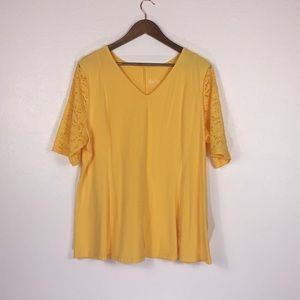 D & Co Yellow Floral Lace Sleeve T-Shirt in XL